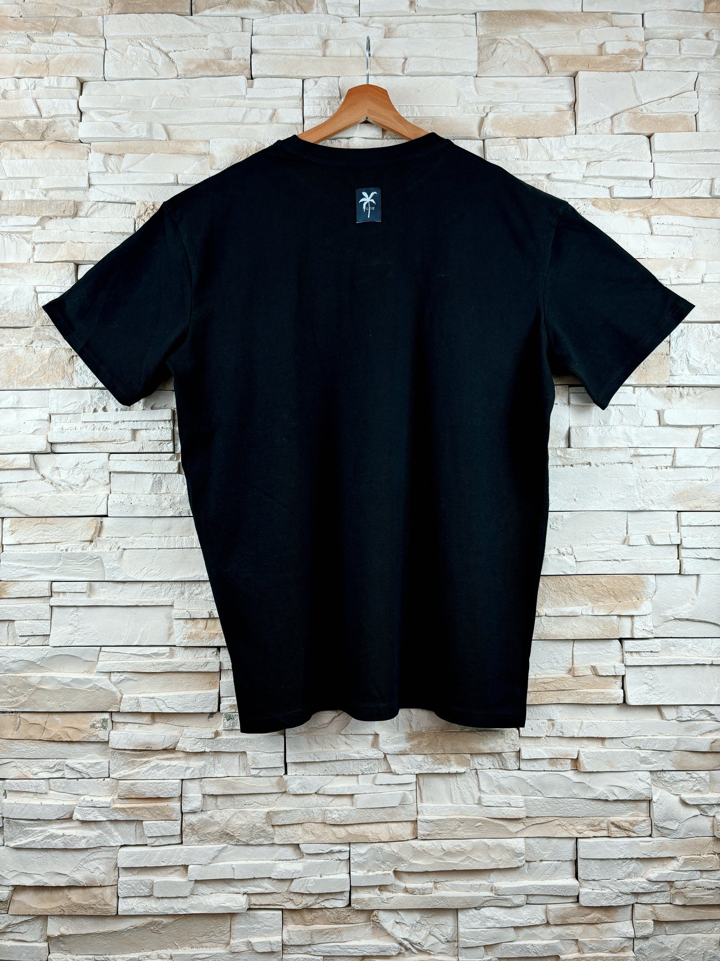 THE BLACK PREMIUM Shirt